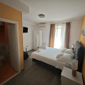 3* Гостевой дом Nirvana &