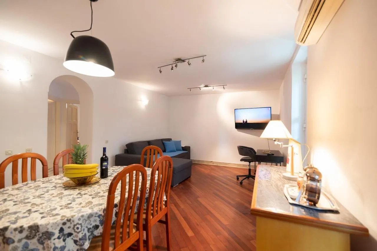 Palm Garden Apartment In Center With Big Terrace Split