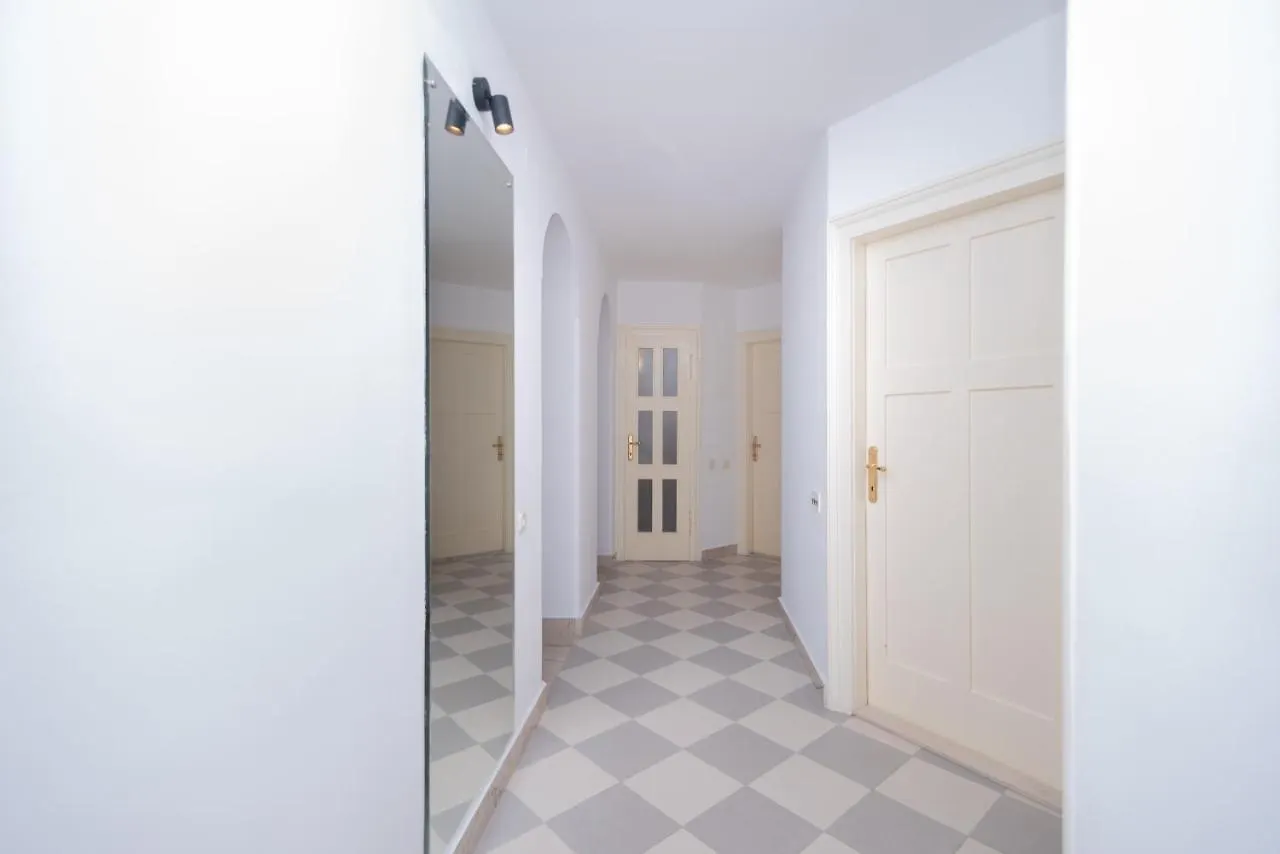 Palm Garden Apartment In Center With Big Terrace Split